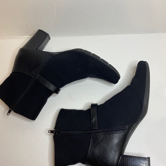 Aerosoles square toe 3” inch heel black boots / booties. Size 9 - Picture 6 of 9